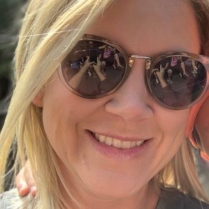 Meet your Posher, Renee